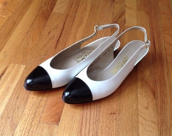 60s Peach Tennis Shoes Keds Slip-Ons Size 6 by petalpinkvintage