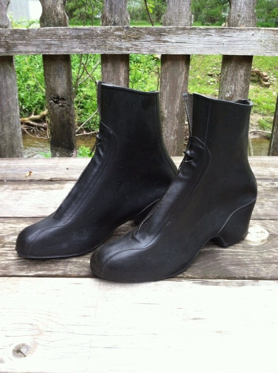 Ladies Black Vintage Over the Shoe RARE Rain by ThisaThatVintage