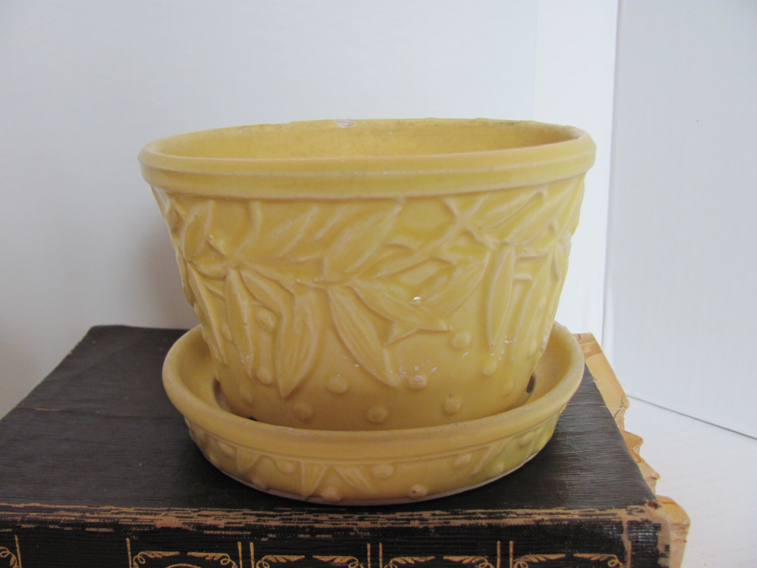 McCoy Yellow Pottery Planter / McCoy Leaf and Dot Pattern