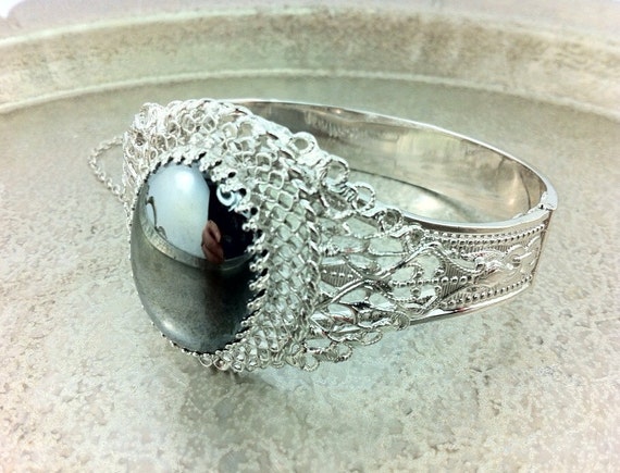 Beautiful Whiting and Davis Bracelet with Hematite Glass
