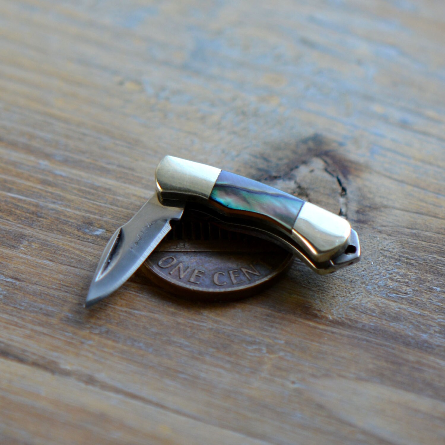 1 Miniature Pocket Knife Charm Folding by ingredientsforlovely