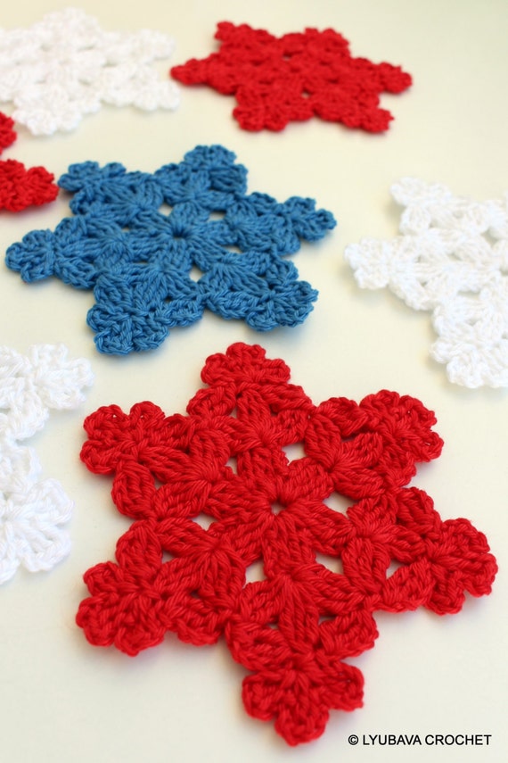 crochet-snowflake-pattern-snowflake-coasters-diy-christmas