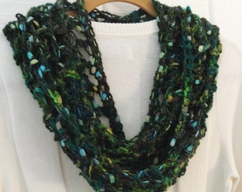 Crochet Infinity Scarf Cowl Green Lattice Design Multicolor Soft Silky Acrylic Loop