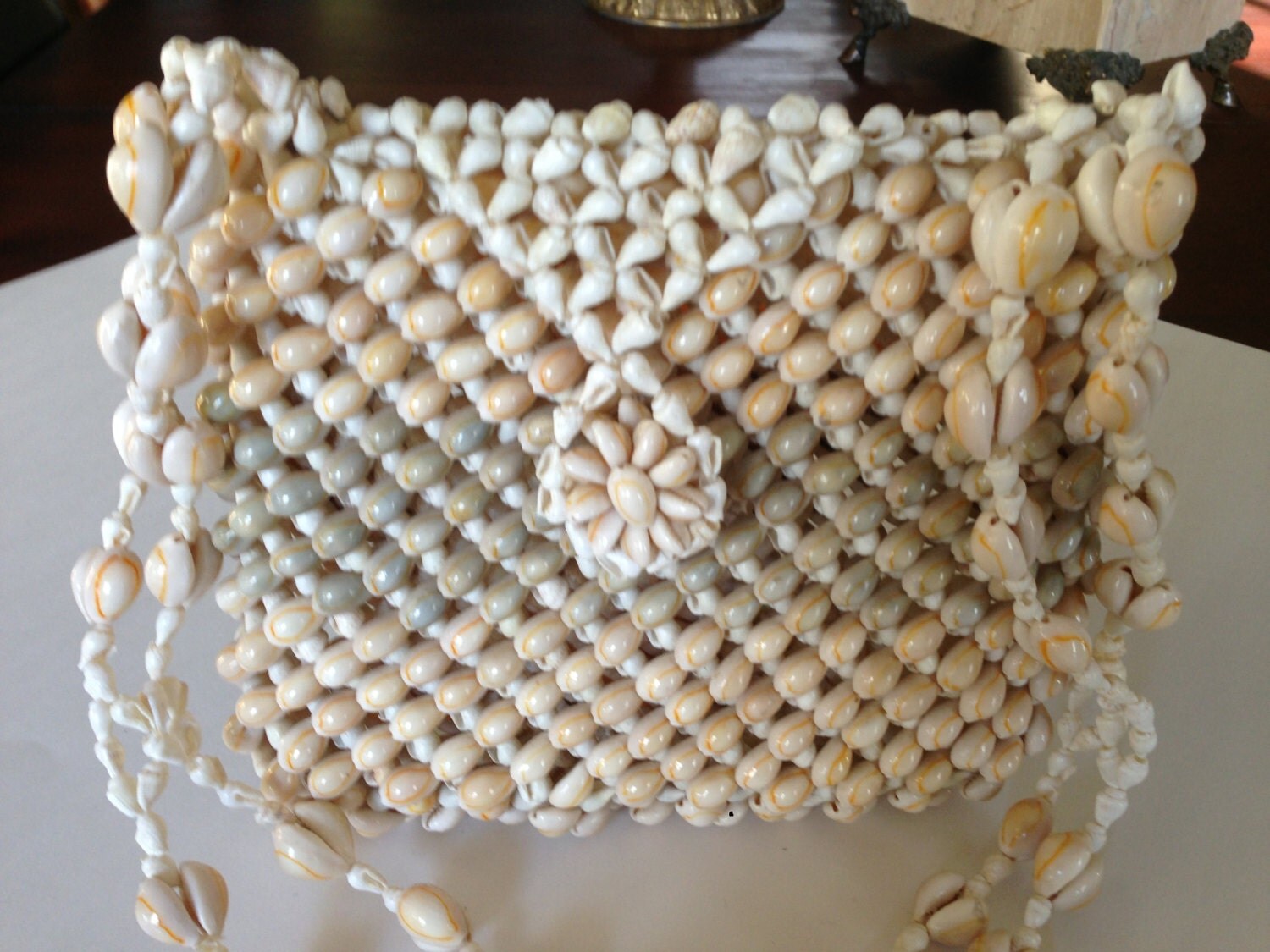 Vintage Handmade Beautiful Sea Shell Purse with Flower Design