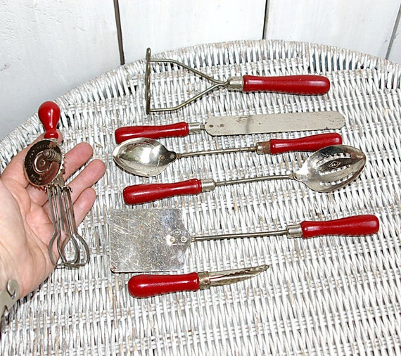 1940s Childs Red Handled Kitchen Utensil Set Red By KickassStyle   Il 570xN.622465211 Gy5z 