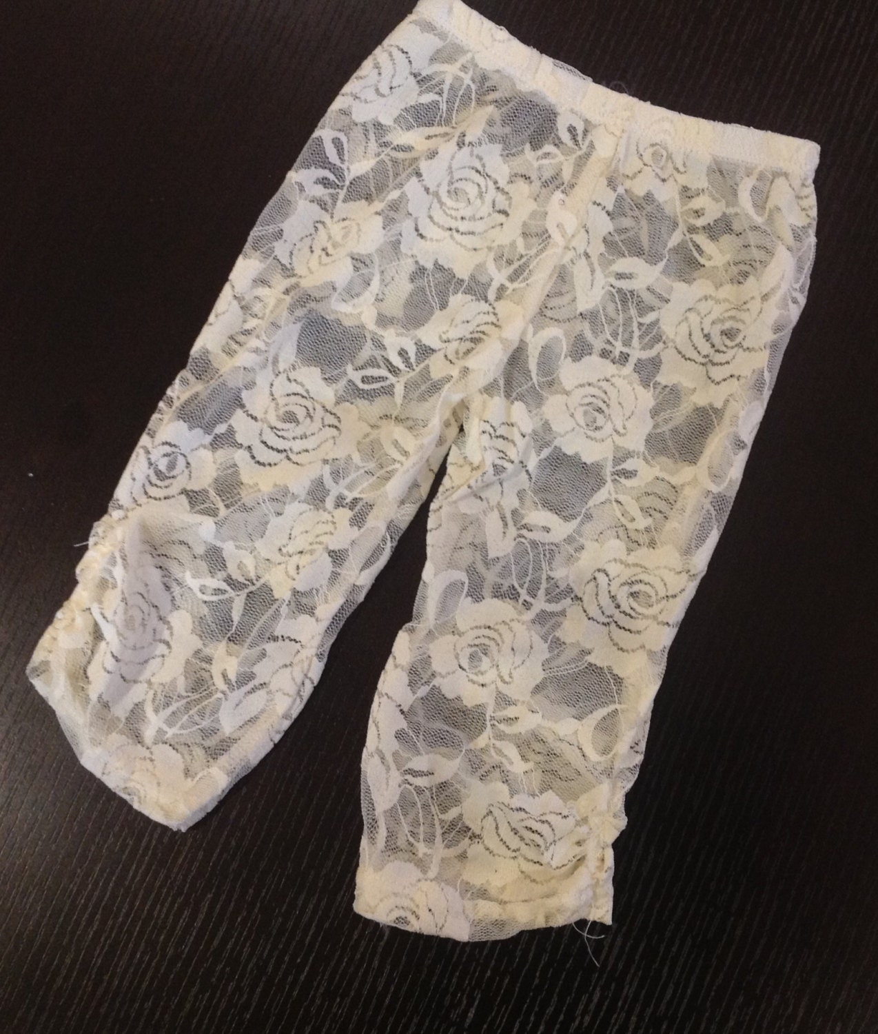 Ivory/pale yellow Lace leggings Baby by BabyLiloHairBoutique