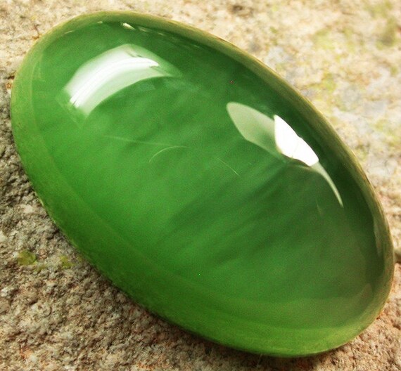 Russian jade Rare Cat's Eye 18.45 carats. by PamelaFranceAntiques