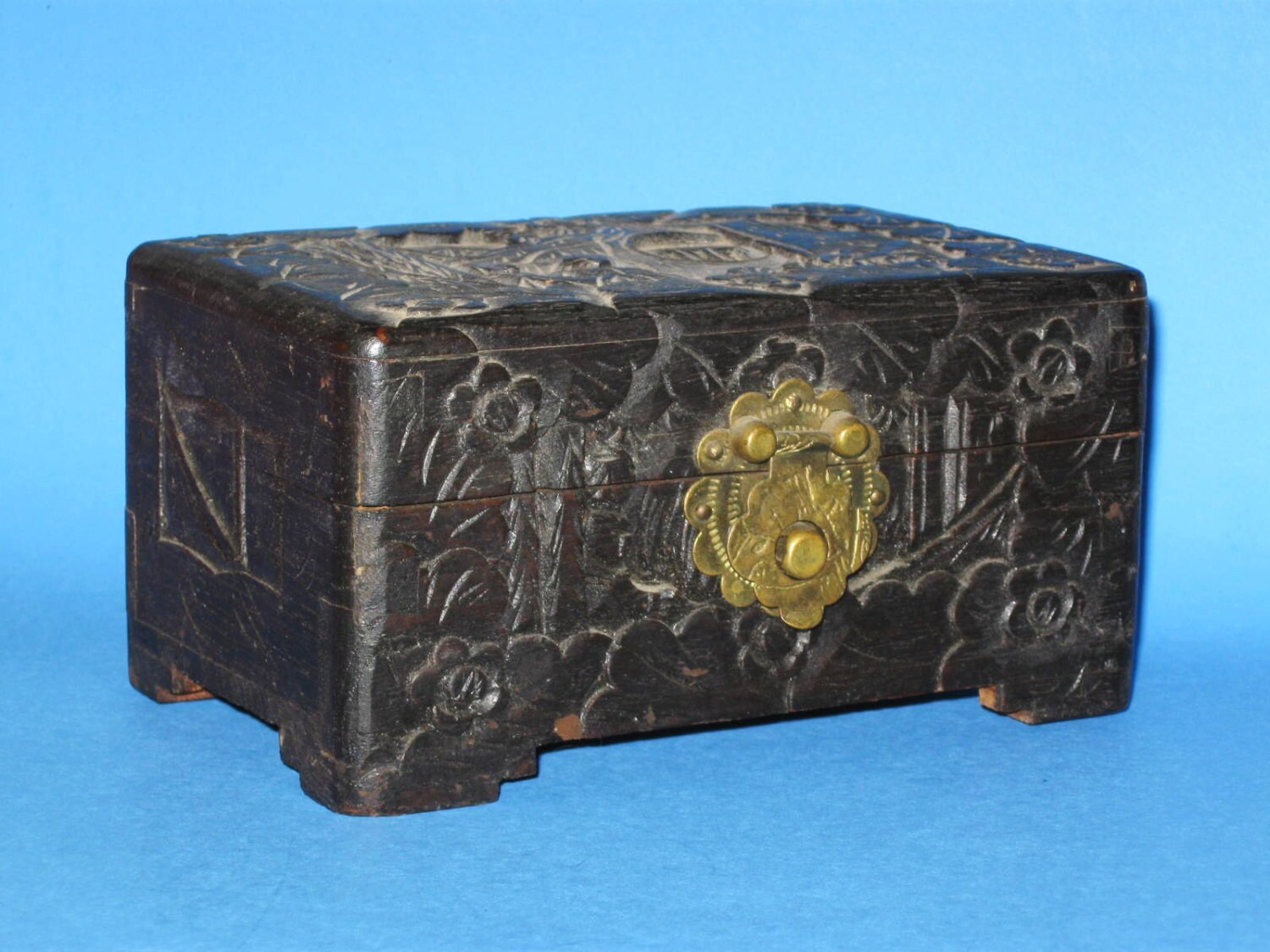 3.5″ x 6″ Hong Kong Hand Carved Wood Chest/Trinket/Jewelry Box Haute