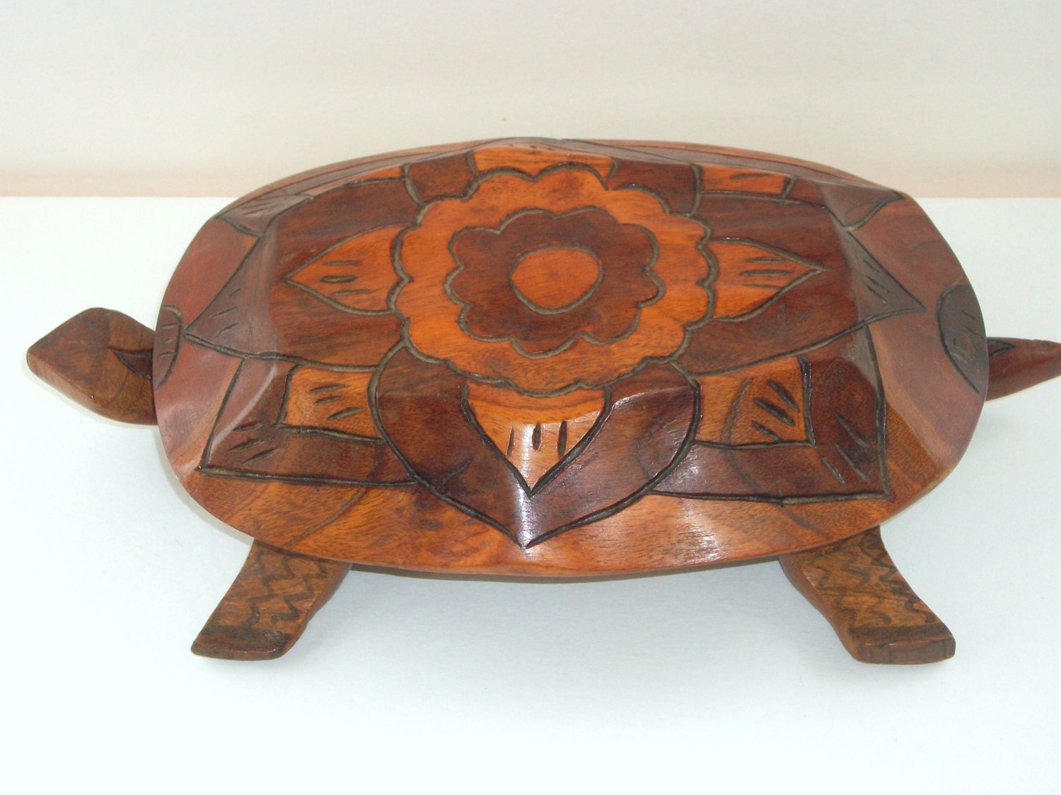 Large Hand Carved Wood Turtle Stash Box 1970's