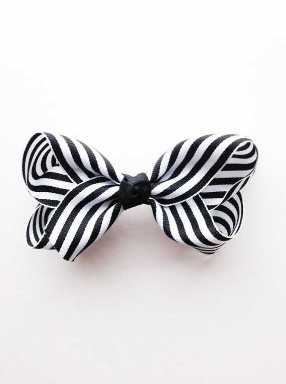 Items similar to Linda - Striped Black and White Bow. Ribbon Bow ...