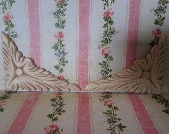 Wood appliques for corners Sanded and sealed