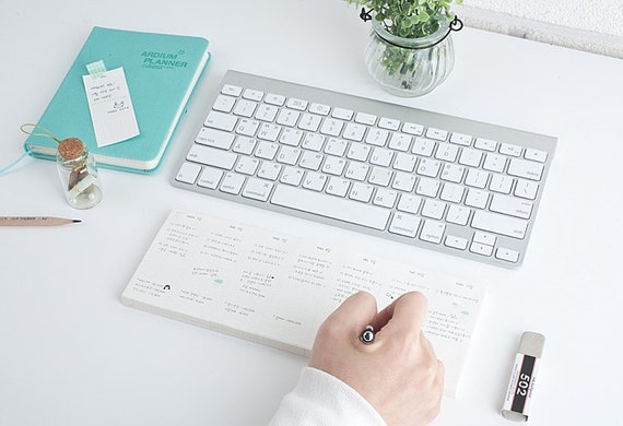 Keyboard Memopad Weekly Planner / Weekly Scheduler Notepad