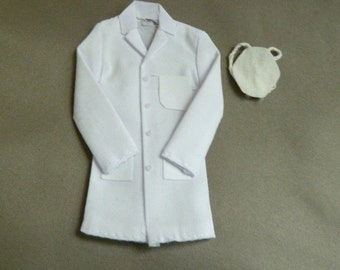 Dollhouse miniature dental coat and mask 1/12 scale.