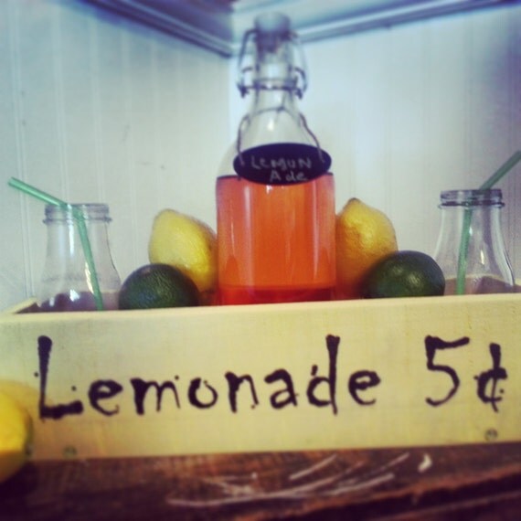 Lemonade on your porch....perfect summer serving box