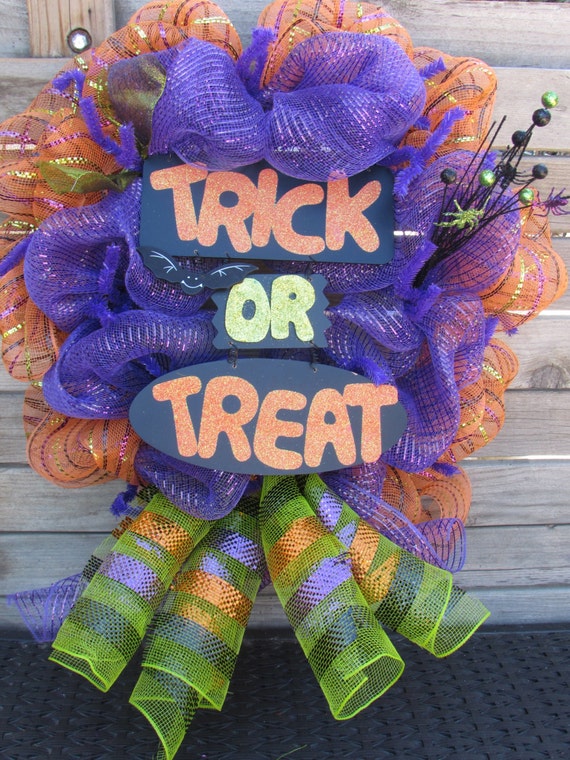 24 Trick Or Treat Deco Mesh Wreath By Creativespacesbygina On Etsy