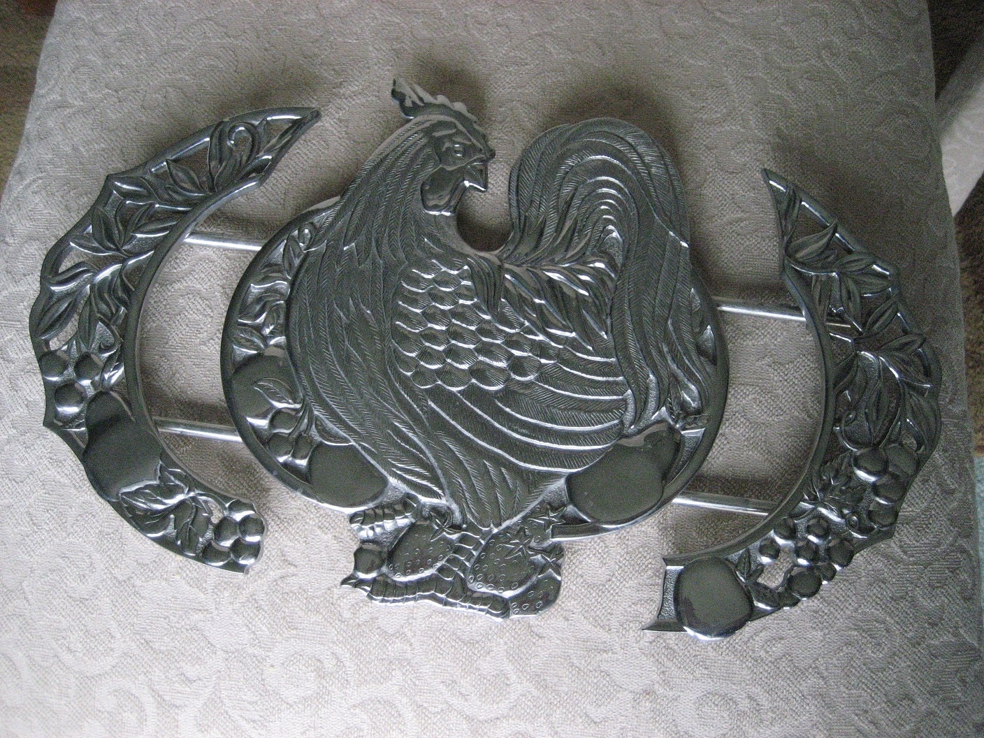 Vintage rooster Metal trivet expandable LENOX with Rooster and