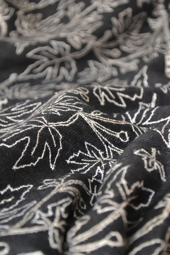 Cashmere embroidery shawl