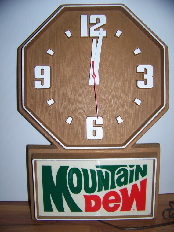 Vintage Mountain Dew Soda Retro Advertising Wall Clock