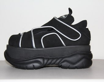 demonia sneakers platform