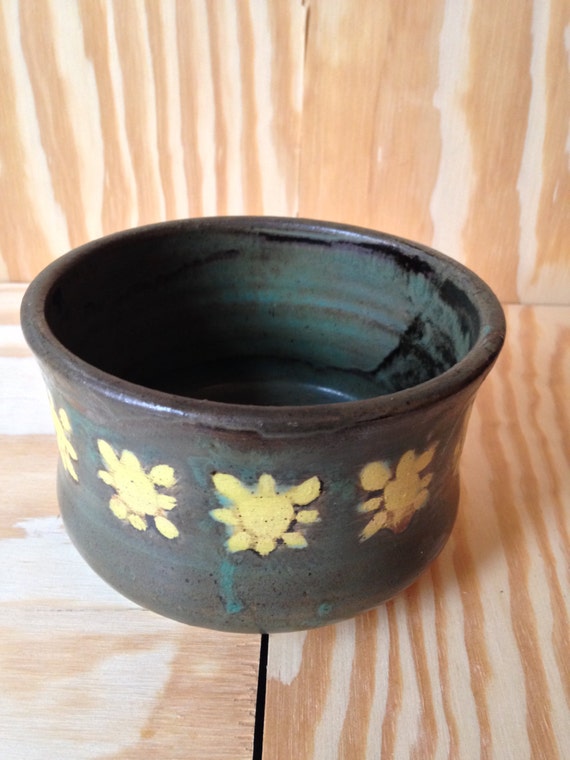 Medium moss green decorative bowl with funky by HandsOnCeramics
