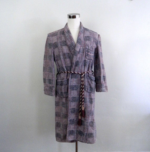Vintage 1940s Men's Robe ... Authentic Beacon Blanket Robe