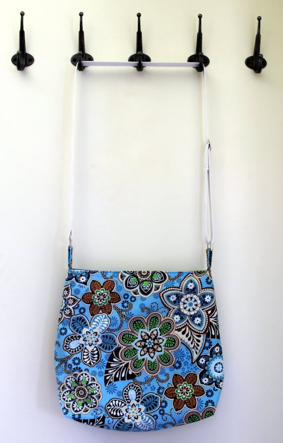 Purse medium sized crossbody bag with retro flower pattern