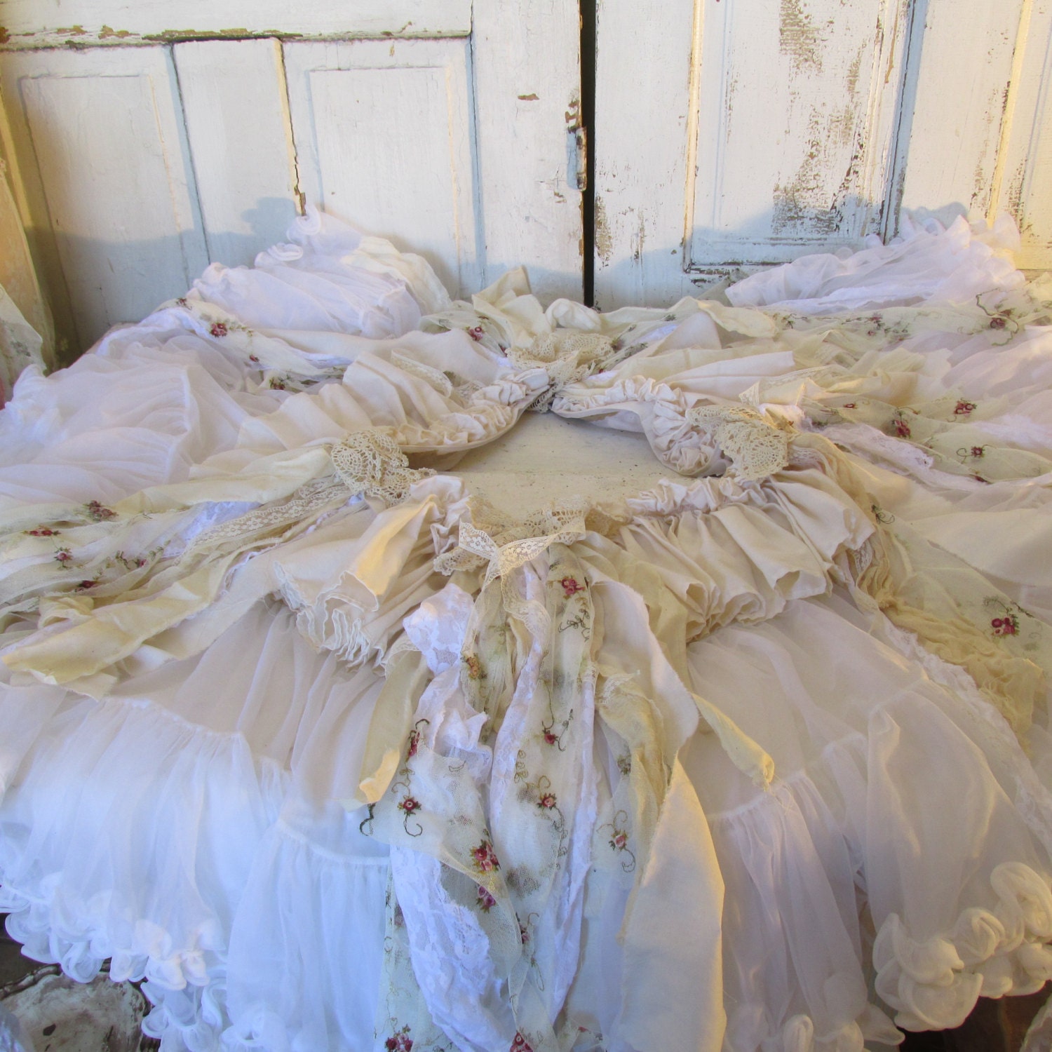 white christmas tree skirt shabby and chic by anitasperodesign white christmas tree skirt shabby and chic by anitasperodesign