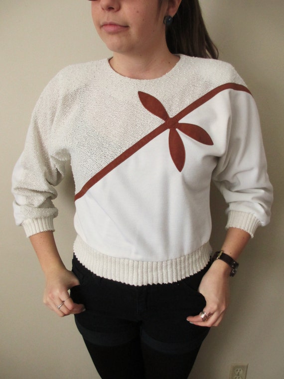 Vintage White and Brown Sweater w/ Brown Embroidered Detail