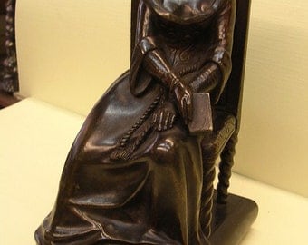 Antique bronze French statue 'liseuse' lady with book, late 1800