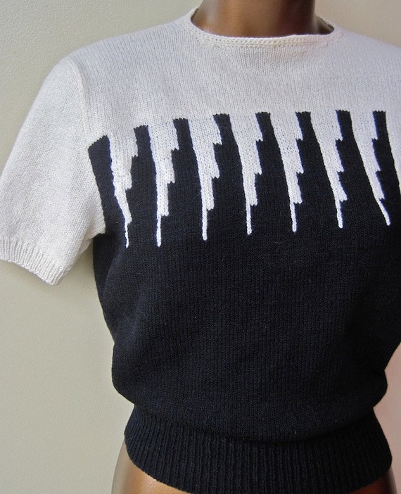 Hand Knit Sweater Short Sleeve Vintage 80s Black and White