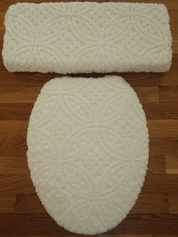 Ivory Chenille Toilet Seat Cover Set