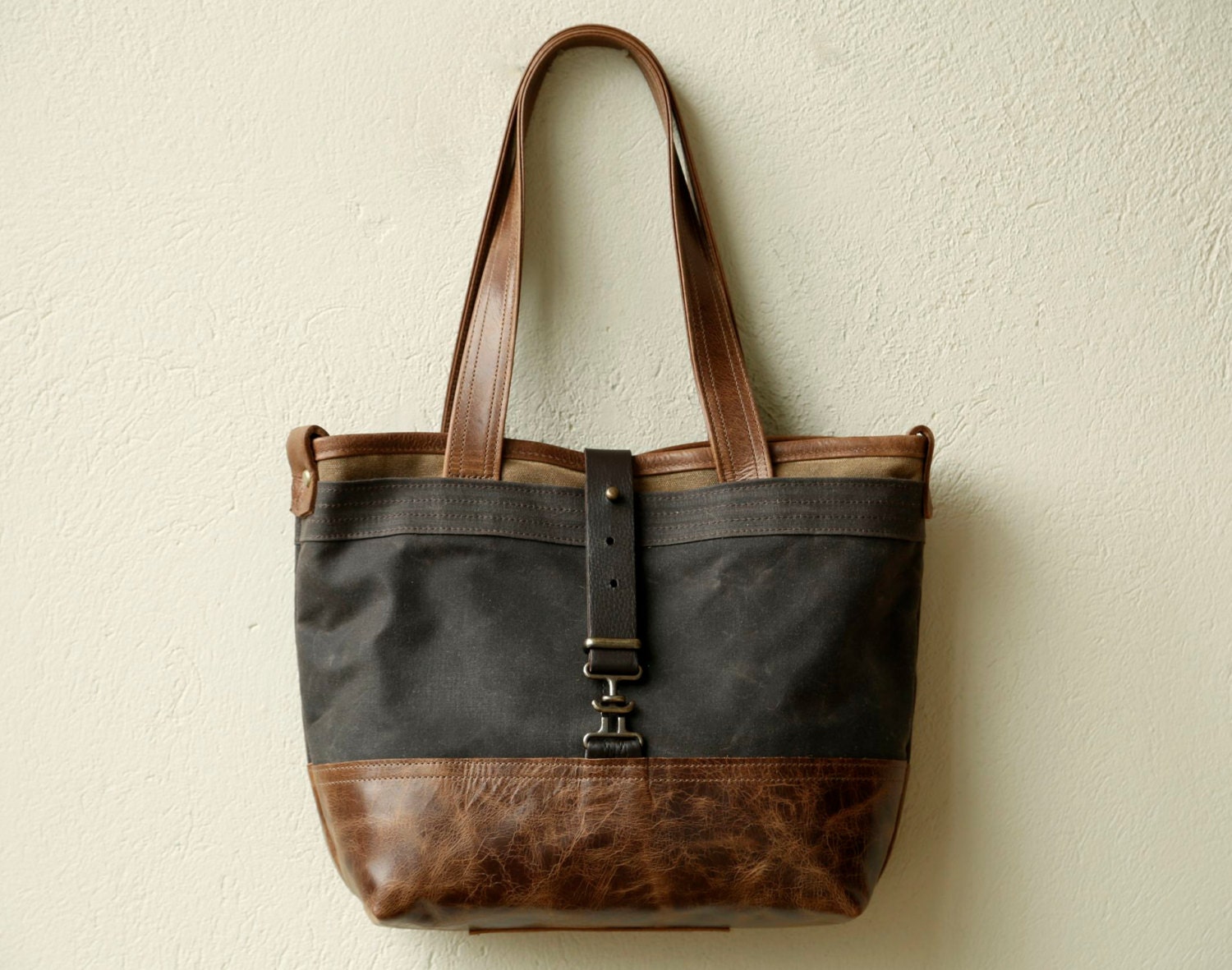 sale waxed canvas and leather tote CLASSIC TOTE select