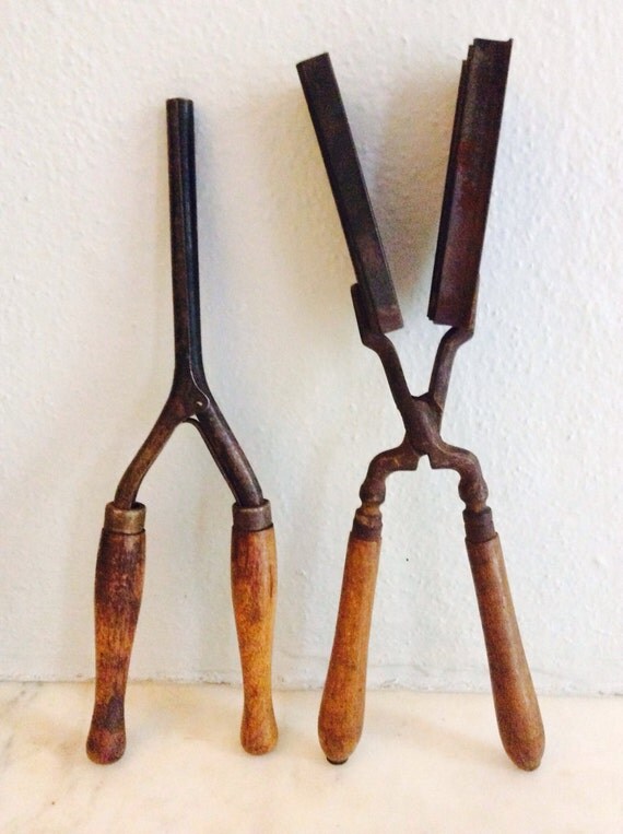 Antique Hair Crimper Curler