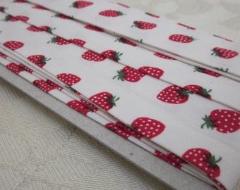 4m White Strawberry Print Bias Binding