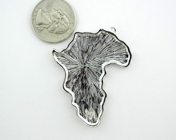 Textured Continent of Africa Pendant Silver-tone