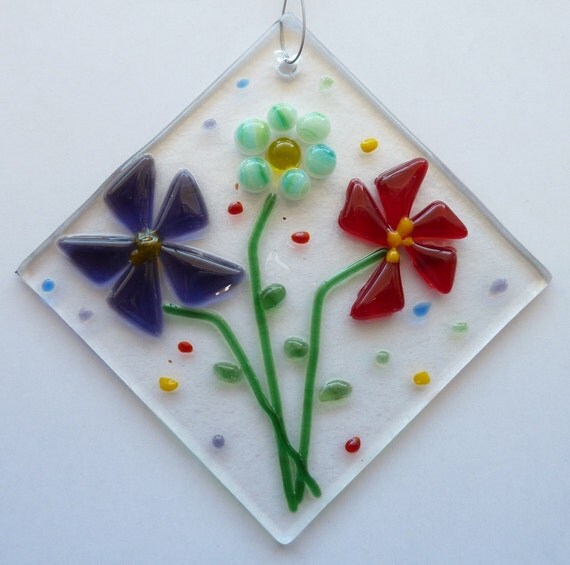 Items similar to Fused Glass Suncatcher - Flower on Etsy