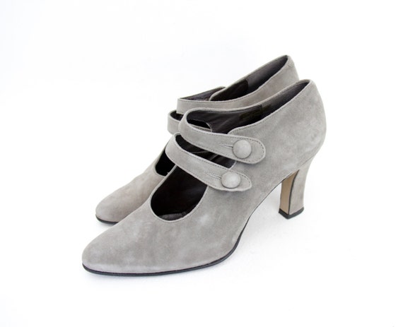 Vintage shoes / gray suede Mary Jane heels by nemres on Etsy