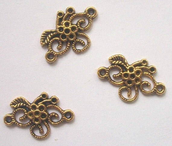 Clearance Sale 25 Antique Gold flower connectors jewelry