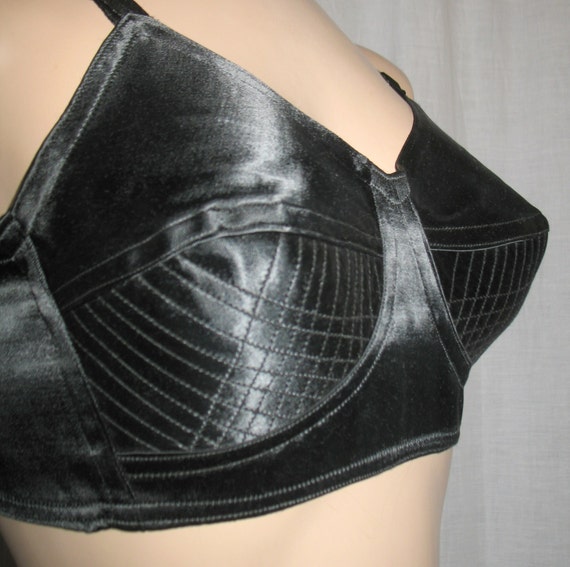 Vintage S Bra Black Gloss Satin Bullet Bra Bust