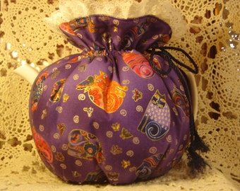 ARTI Tea Cozy, Goregeous CATS by Laurel Burch fabrics REVERSIBLE for 4 - 8 cup teapot
