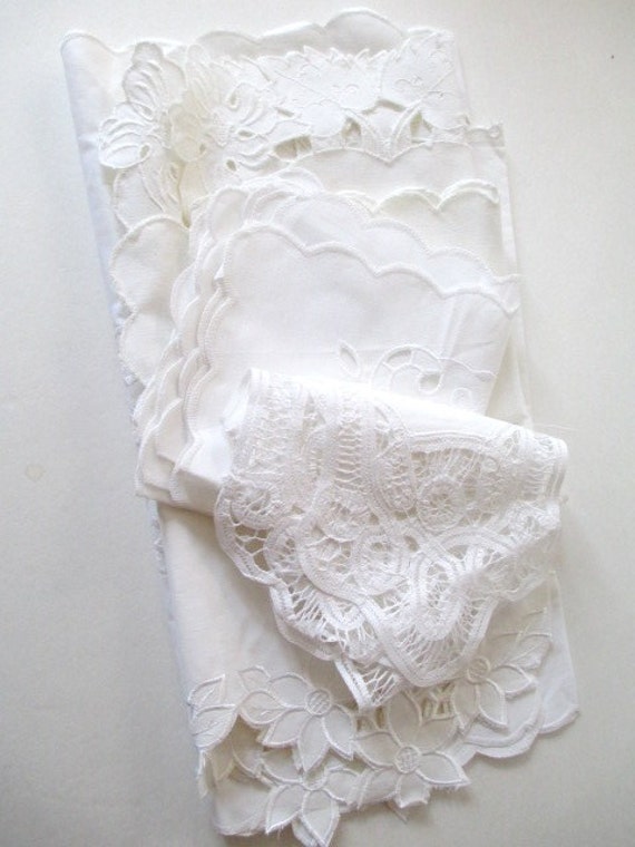 Vintage White Linens 65