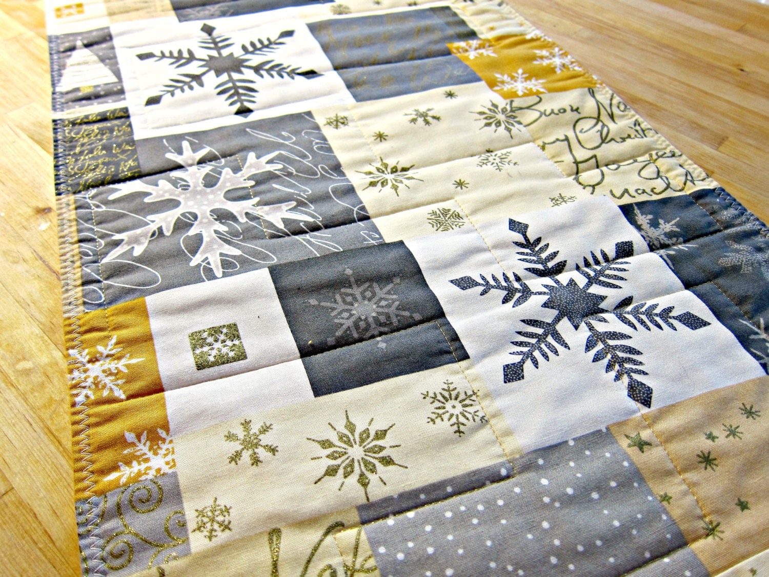 christmas table runner gold silver snowflake christmas table runner gold silver snowflake