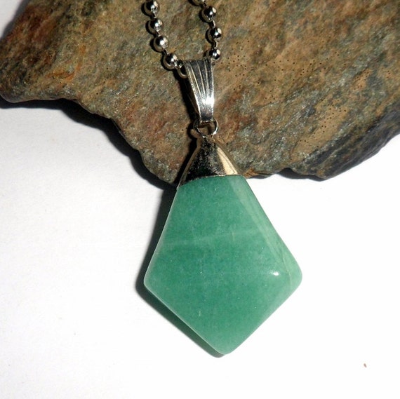 Green Aventurine Gemstone Tumble Stone Unisex Necklace