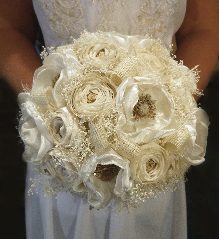 10 Large Ivory Silk Bridal Bouquet handmade of silk