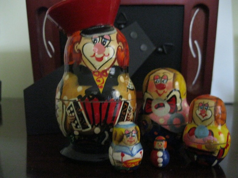 5 FUNNY CLOWNS matryoshka nesting dolls Great set