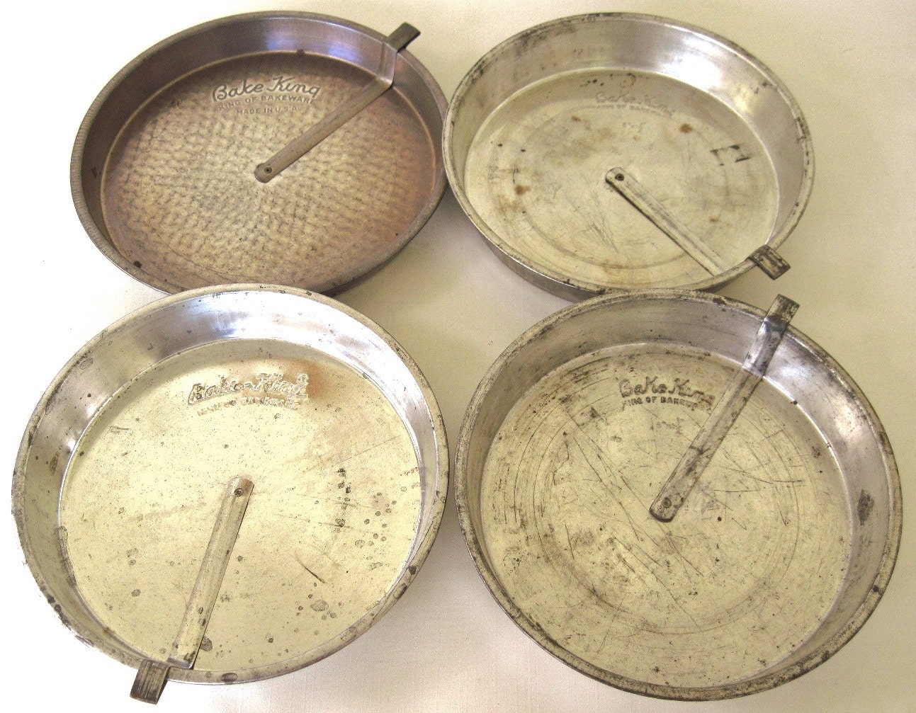 Slider Cake Pan Bake King Round Easy Release 8 by LaurasLastDitch