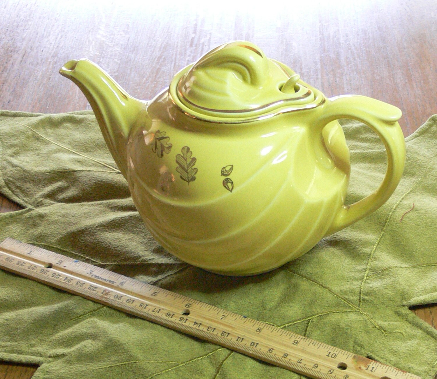 lime green hall's 6 cup tea pot made in usa