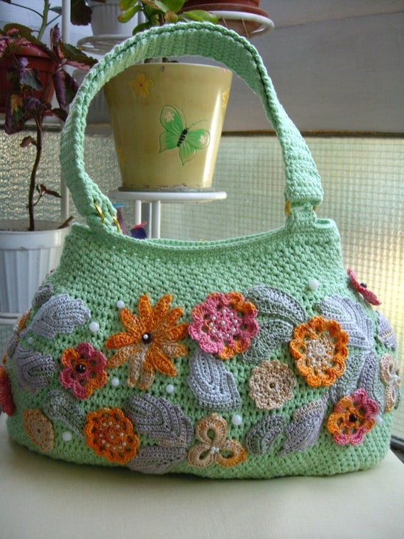 Crochet handbag with flowers and pearls...Handmade by GalyaKireva