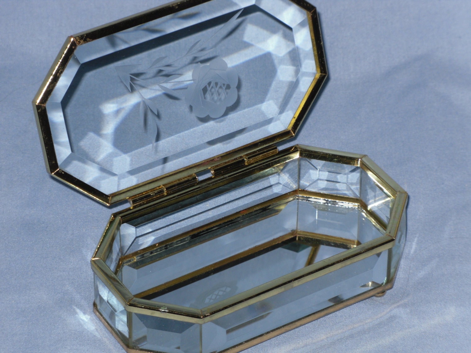 Beveled Glass Jewelry Trinket Box Octagonal Etched Flower