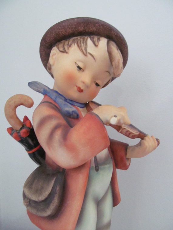 hummel figurine little fiddler